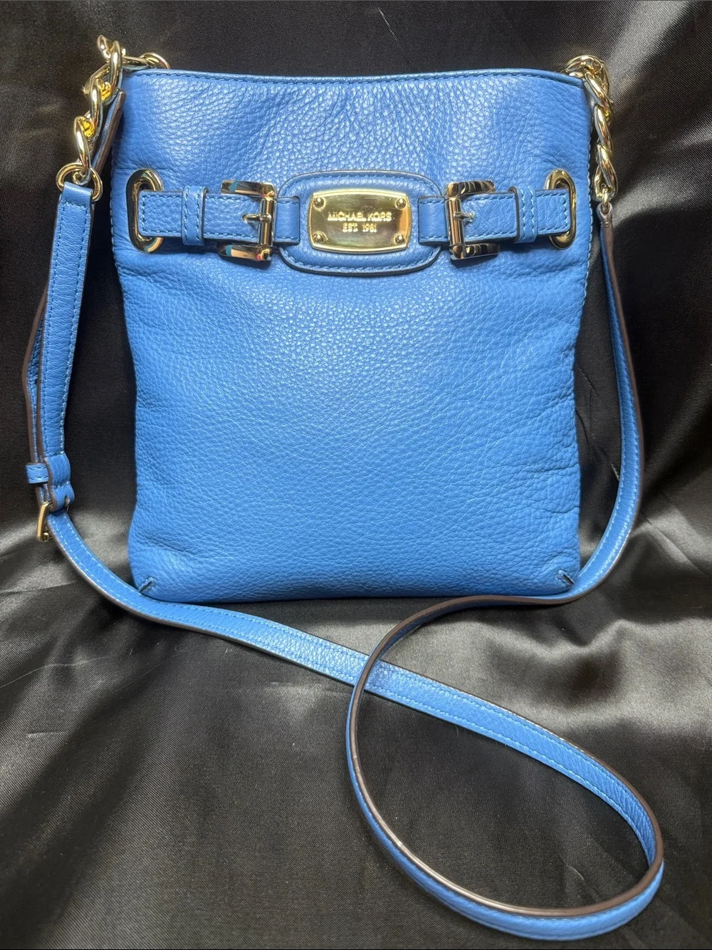 MICHAEL MK MICHAEL KORS PEBBLED LEATHER BLUE HAMILTON CROSSBODY / SHOULDER BAG